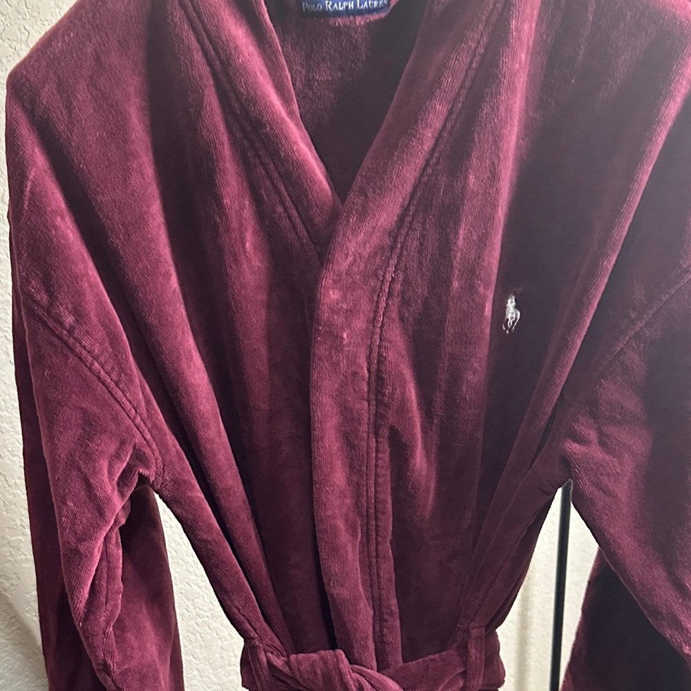 Sale$$$ 4Hours $25  Shipping $4.99
Ralph Lauren Men’s Burgundy Plush Robe
Used